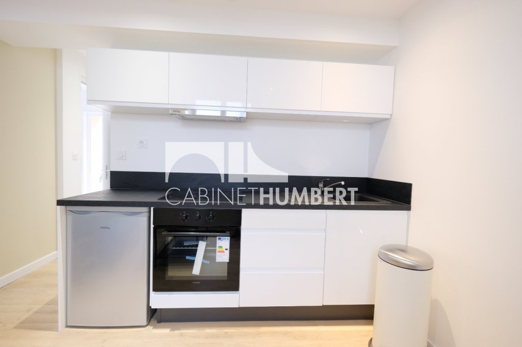APPARTEMENT T2 A LOUER - ST ETIENNE PROCHE CHATEAUCREUX - 29.78 m2 - 430 &euro; charges comprises par mois