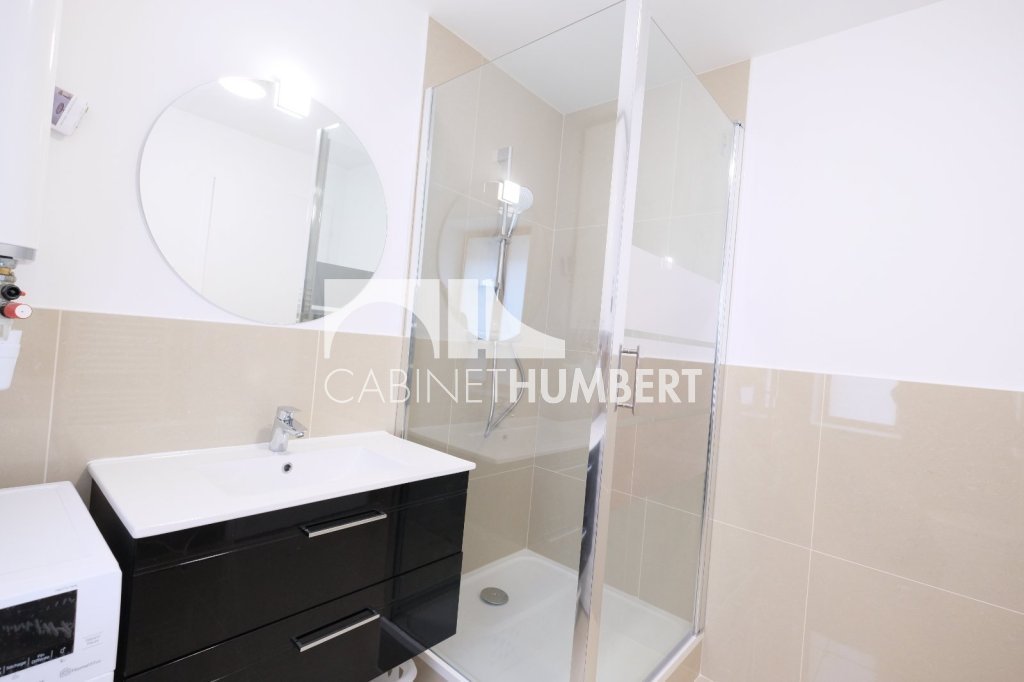 APPARTEMENT T2 A LOUER - ST ETIENNE PROCHE CHATEAUCREUX - 29.78 m2 - 430 &euro; charges comprises par mois