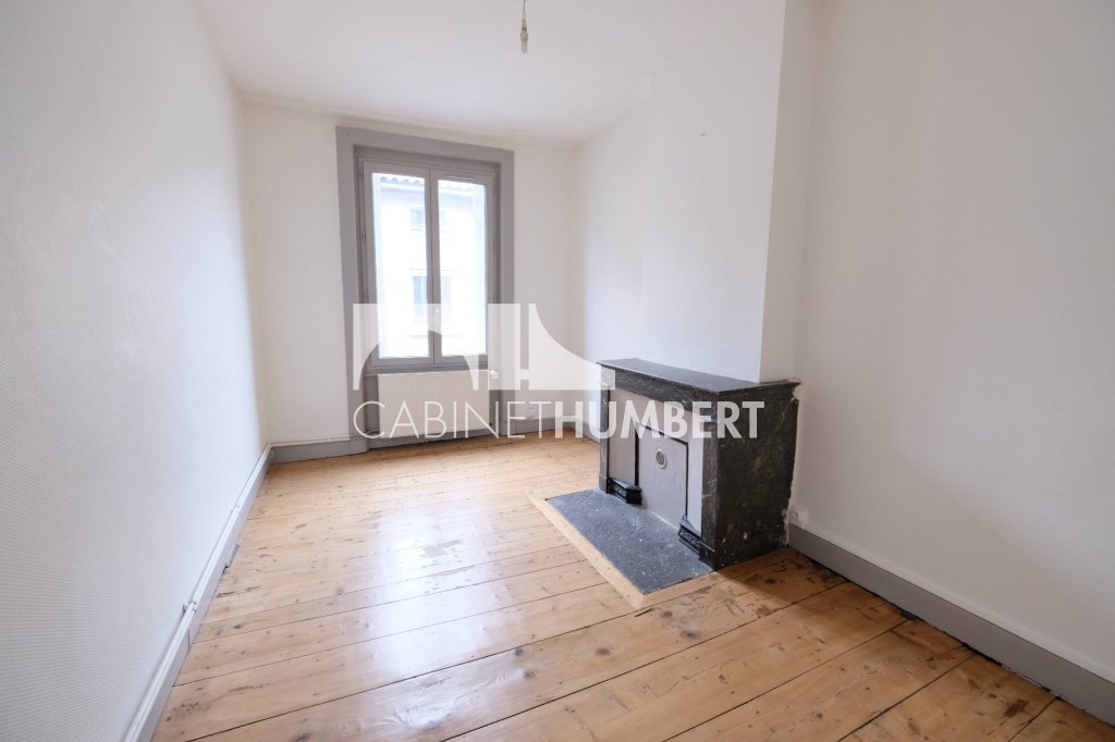 APPARTEMENT T2 A LOUER - ST ETIENNE PLACE ANATOLE FRANCE - 49.23 m2 - 440�&euro; charges comprises par mois