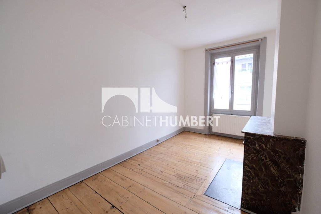 APPARTEMENT T2 A LOUER - ST ETIENNE PLACE ANATOLE FRANCE - 49.23 m2 - 440�&euro; charges comprises par mois