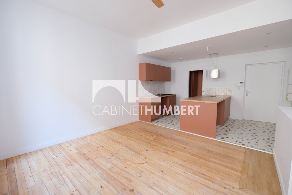 APPARTEMENT T2 A LOUER - ST ETIENNE PLACE DORIAN - 46.52 m2 - 550 &euro; charges comprises par mois