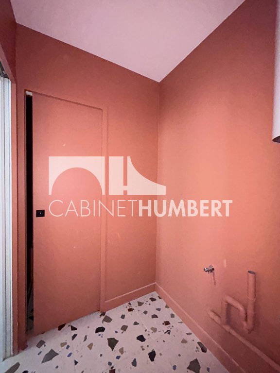 APPARTEMENT T2 A LOUER - ST ETIENNE PLACE DORIAN - 46.52 m2 - 550 &euro; charges comprises par mois