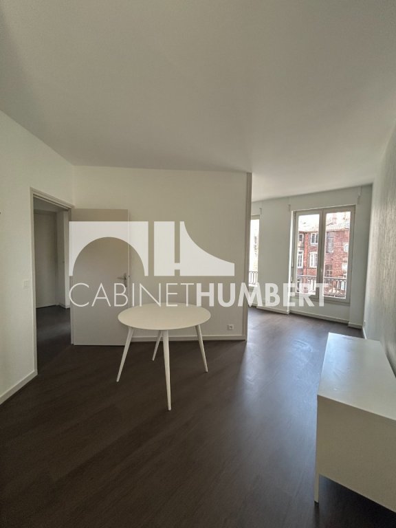 APPARTEMENT T2 A LOUER - ST ETIENNE PLACE GRENETTE - 50.72 m2 - 490 &euro; charges comprises par mois