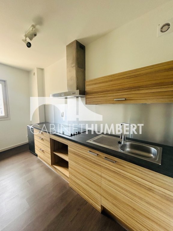 APPARTEMENT T2 A LOUER - ST ETIENNE PLACE GRENETTE - 50.72 m2 - 490 &euro; charges comprises par mois
