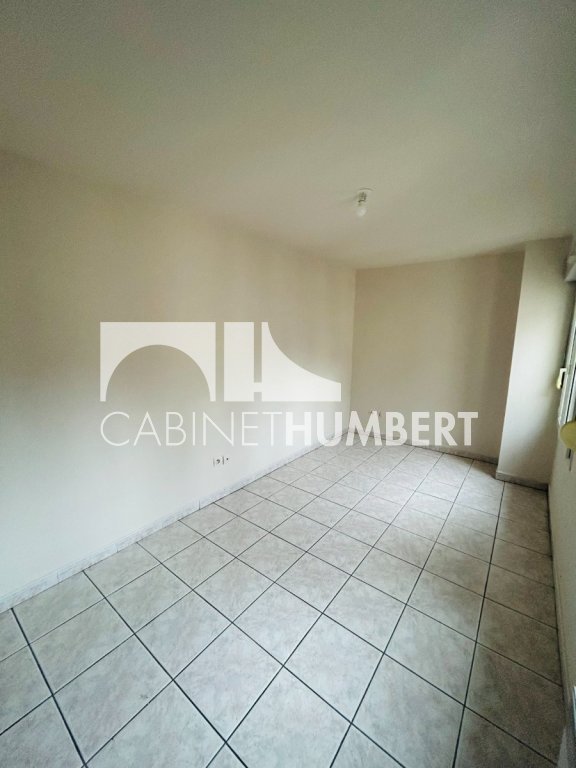 APPARTEMENT T2 A LOUER - ST ETIENNE PREFECTURE - 40.32 m2 - 395�&euro; charges comprises par mois