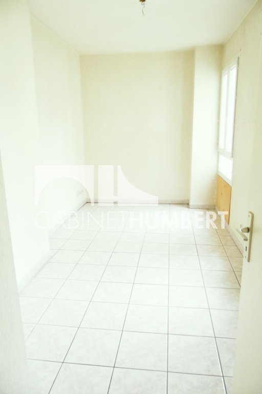 APPARTEMENT T2 A LOUER - ST ETIENNE PREFECTURE - 40 m2 - 400 &euro; charges comprises par mois