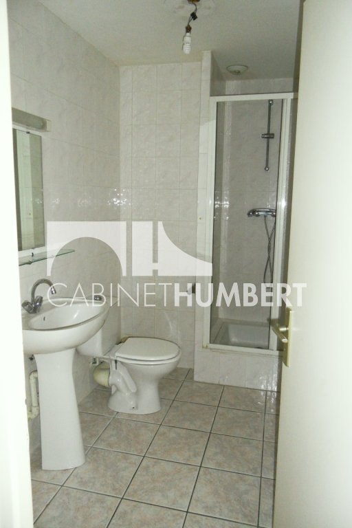 APPARTEMENT T2 A LOUER - ST ETIENNE PREFECTURE - 40 m2 - 400 &euro; charges comprises par mois