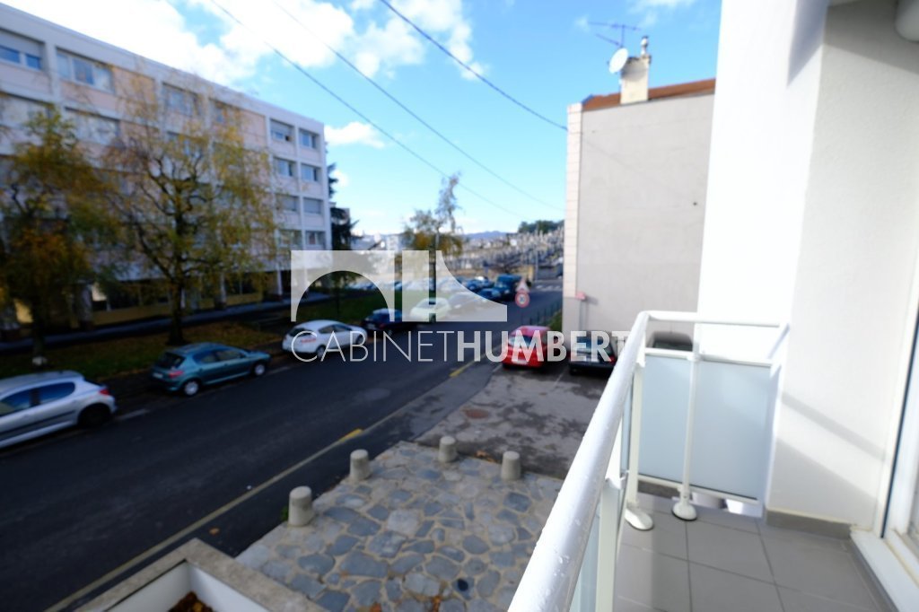 APPARTEMENT T2 A LOUER - ST ETIENNE VIVARAIZE - 49.25 m2 - 490 &euro; charges comprises par mois