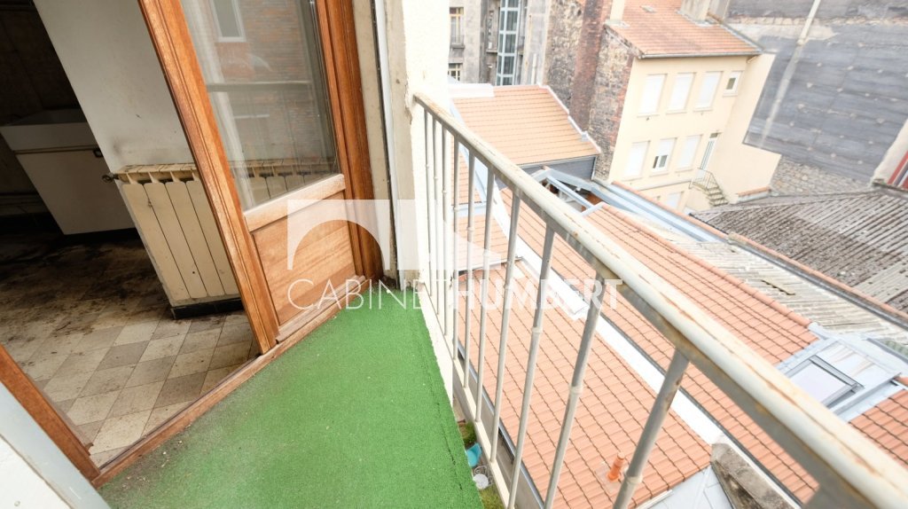 APPARTEMENT T2 A VENDRE - ST ETIENNE CENTRE VILLE - 53.26 m2 - 64 000 &euro;