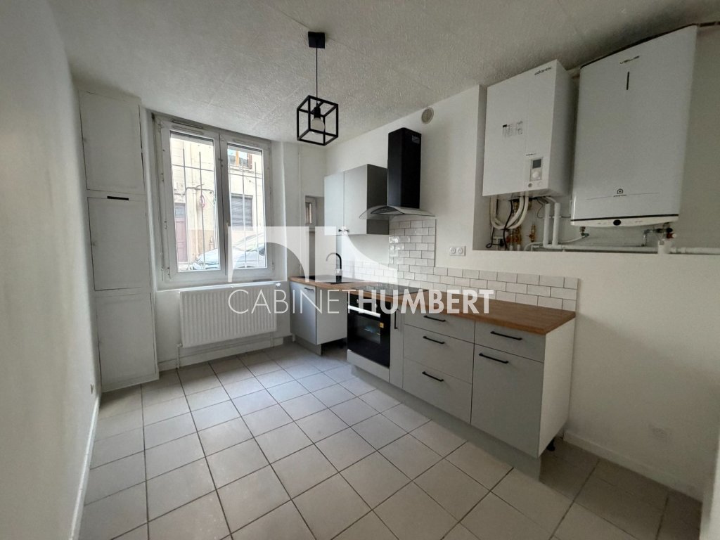 APPARTEMENT T2 A VENDRE - ST ETIENNE FAURIEL - 52.33 m2 - 60 000 &euro;