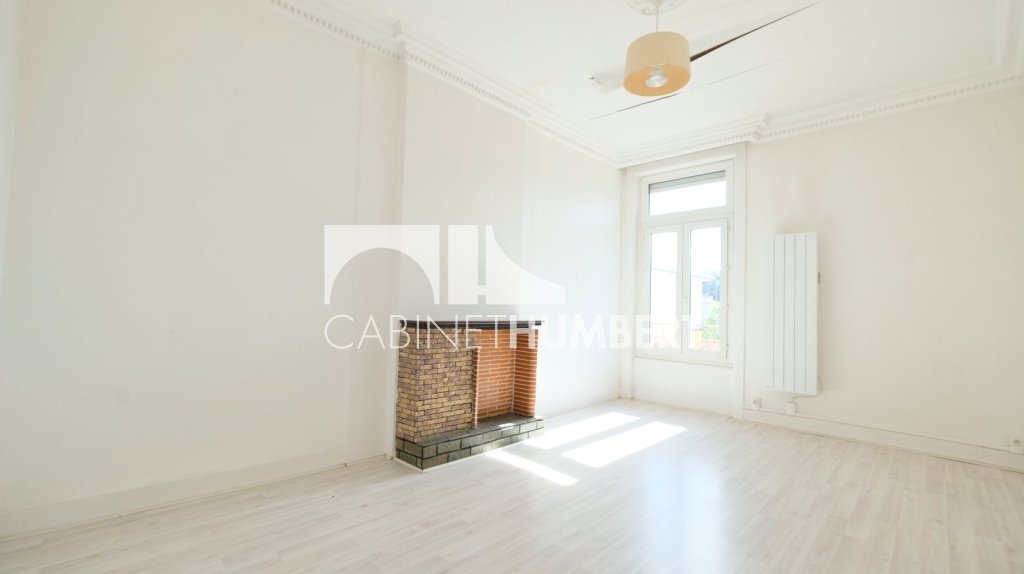 APPARTEMENT T2 A VENDRE - ST ETIENNE FACULTE / CENTRE DEUX - 61.9 m2 - 59 000 €