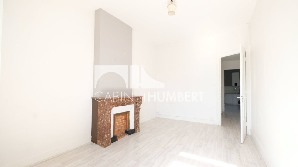 APPARTEMENT T2 A VENDRE - ST ETIENNE FACULTE / CENTRE DEUX - 61.9 m2 - 59 000 €