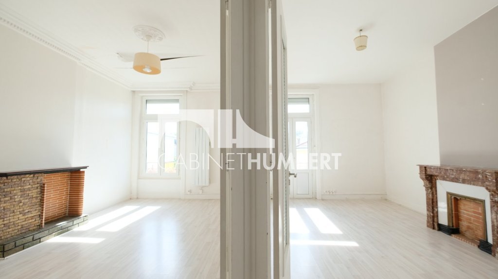 APPARTEMENT T2 A VENDRE - ST ETIENNE FACULTE / CENTRE DEUX - 61.9 m2 - 59 000 €