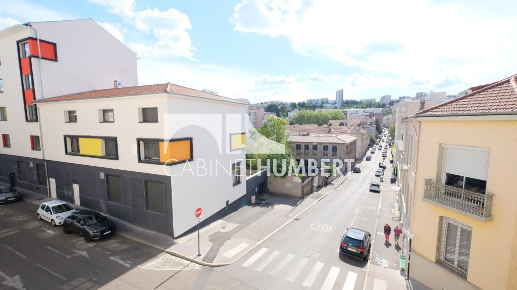 APPARTEMENT T2 A VENDRE - ST ETIENNE FACULTE / CENTRE DEUX - 61.9 m2 - 59 000 €