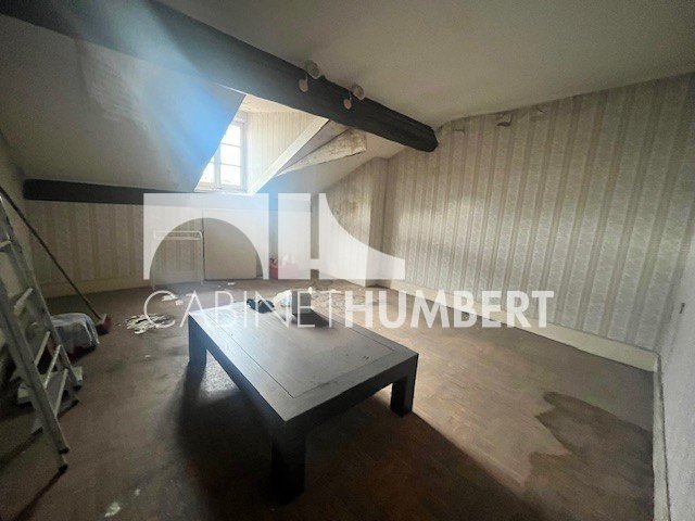 APPARTEMENT T2 A VENDRE - ST ETIENNE FACULTE / CENTRE DEUX - 61.9 m2 - 59 000 €