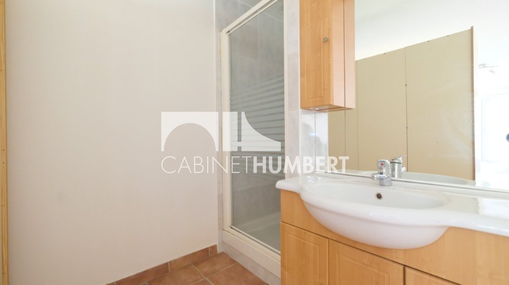 APPARTEMENT T2 A VENDRE - ST ETIENNE FACULTE / CENTRE DEUX - 40.19 m2 - 54 000 &euro;