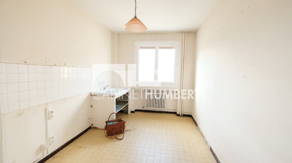 APPARTEMENT T2 A VENDRE - ST ETIENNE FAURIEL - 52 m2 - 75 000 &euro;