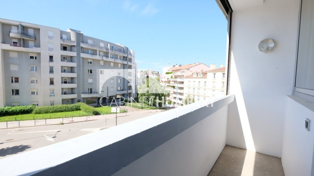 APPARTEMENT T2 A VENDRE - ST ETIENNE FAURIEL - 46 m2 - 94 000 &euro;