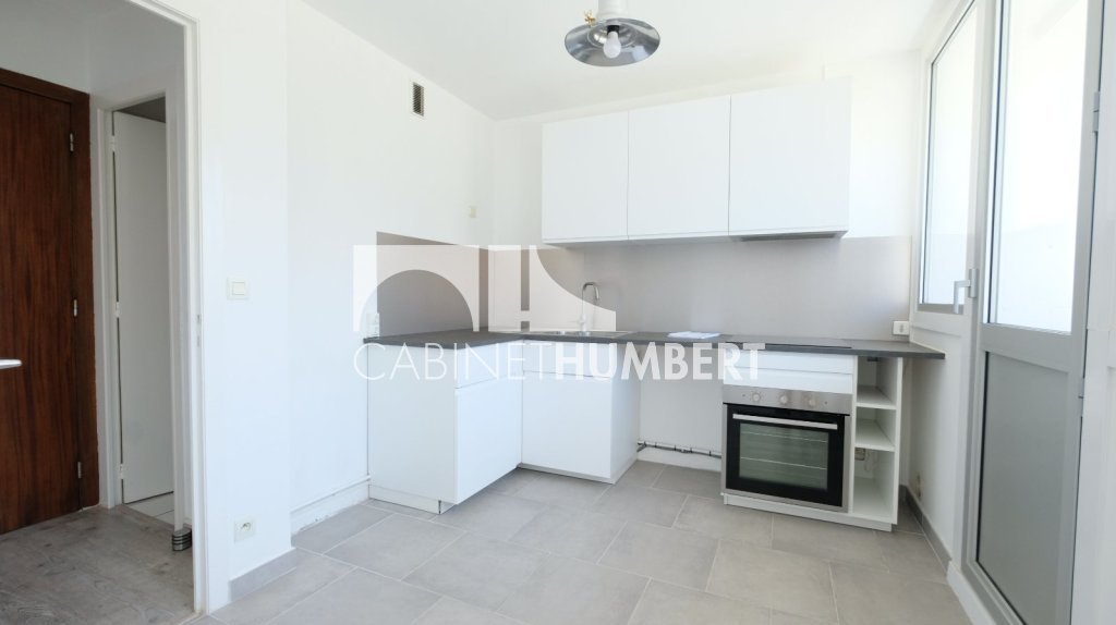APPARTEMENT T2 A VENDRE - ST ETIENNE FAURIEL - 46 m2 - 94 000 &euro;