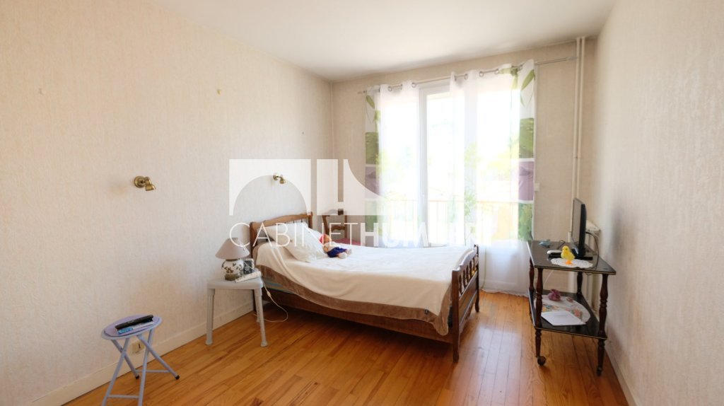 APPARTEMENT T2 A VENDRE - ST ETIENNE MONTPLAISIR - 47.9 m2 - 53 000 &euro;