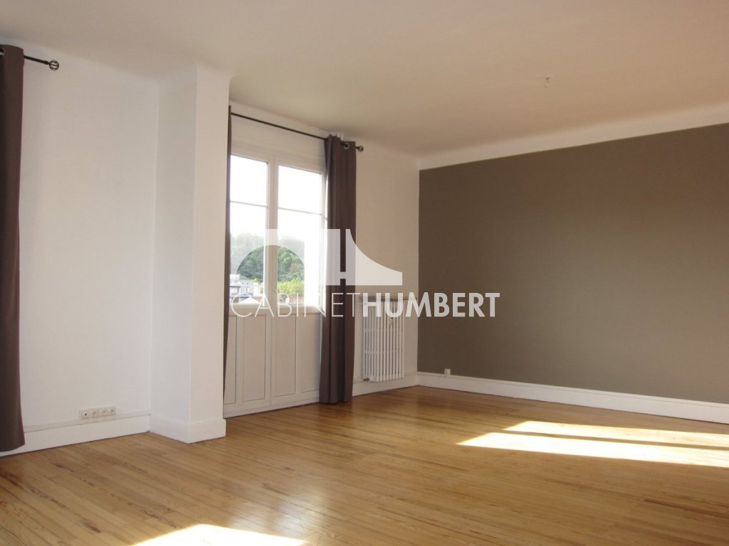APPARTEMENT T3 A LOUER - ST ETIENNE BADOUILLÈRE - 77 m2 - 715 € charges comprises par mois
