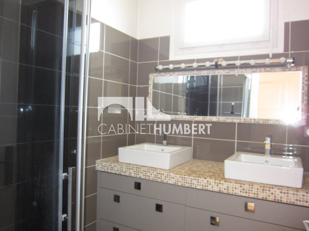 APPARTEMENT T3 A LOUER - ST ETIENNE BADOUILLÈRE - 77 m2 - 715 € charges comprises par mois