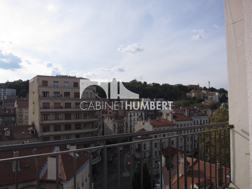 APPARTEMENT T3 A LOUER - ST ETIENNE BADOUILLÈRE - 77 m2 - 715 € charges comprises par mois