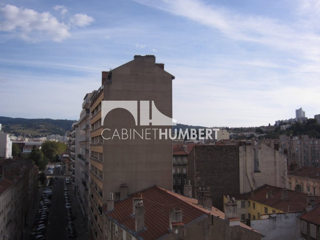 APPARTEMENT T3 A LOUER - ST ETIENNE BADOUILLÈRE - 77 m2 - 715 € charges comprises par mois