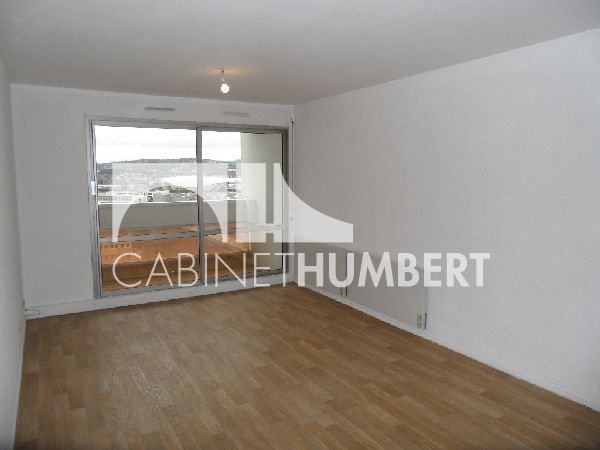 APPARTEMENT T3 A LOUER - ST ETIENNE BERGSON - 72.68 m2 - 710€ charges comprises par mois
