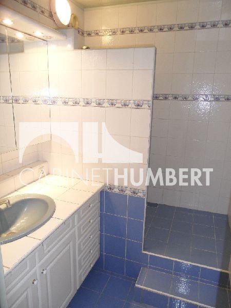 APPARTEMENT T3 A LOUER - ST ETIENNE BERGSON - 72.68 m2 - 710 € charges comprises par mois