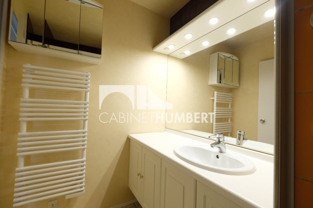 APPARTEMENT T3 A LOUER - ST ETIENNE BERGSON - 86.75 m2 - 860�&euro; charges comprises par mois