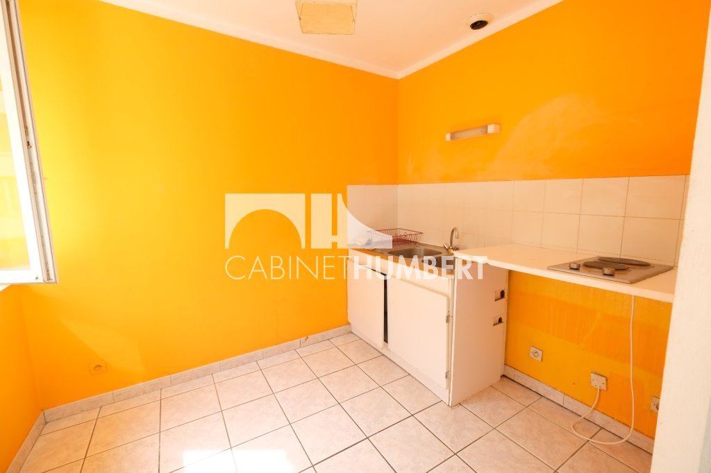 APPARTEMENT T3 A LOUER - ST ETIENNE CARNOT - 40 m2 - 400 &euro; charges comprises par mois