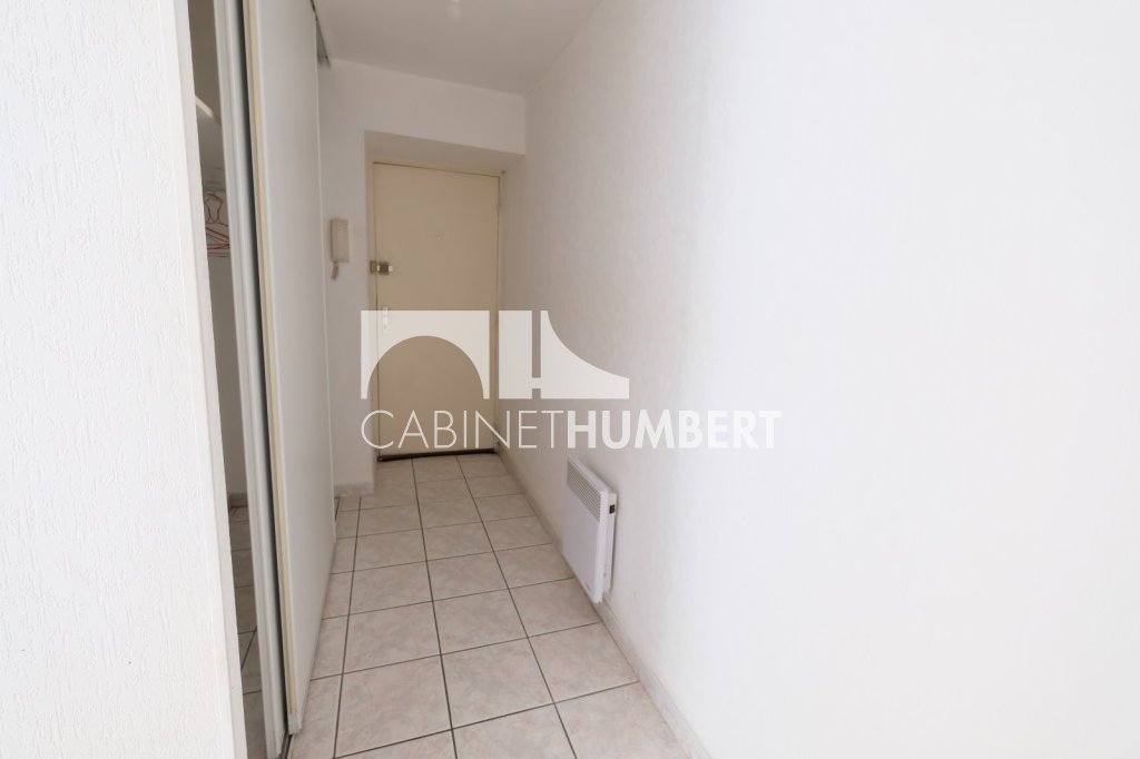 APPARTEMENT T3 A LOUER - ST ETIENNE CARNOT - 40 m2 - 400 &euro; charges comprises par mois