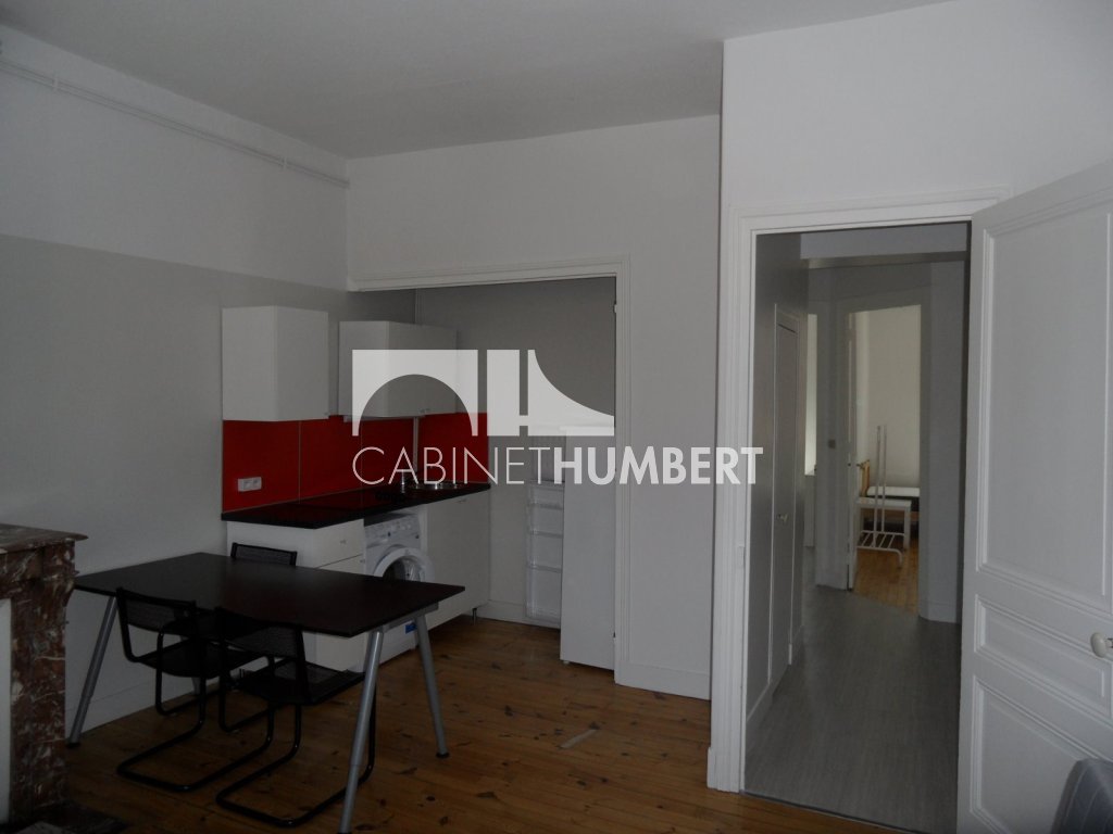 APPARTEMENT T3 A LOUER - ST ETIENNE CENTRE VILLE - 50.19 m2 - 500 &euro; charges comprises par mois
