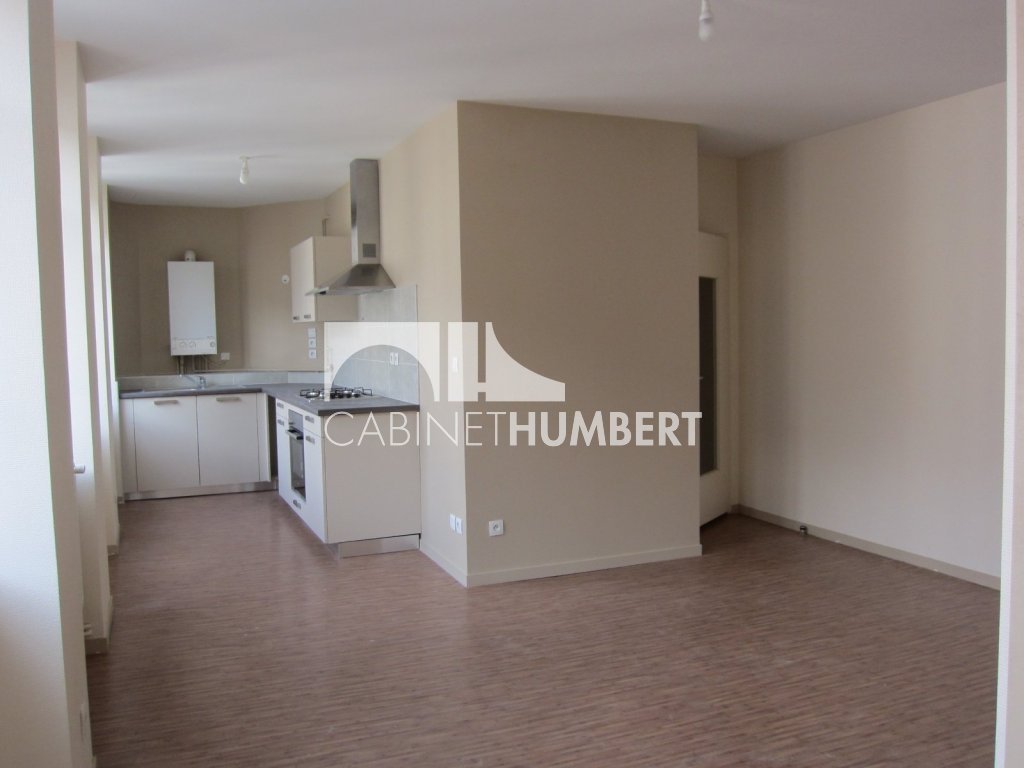 APPARTEMENT T3 A LOUER - ST ETIENNE CENTRE VILLE - 53.36 m2 - 515 &euro; charges comprises par mois