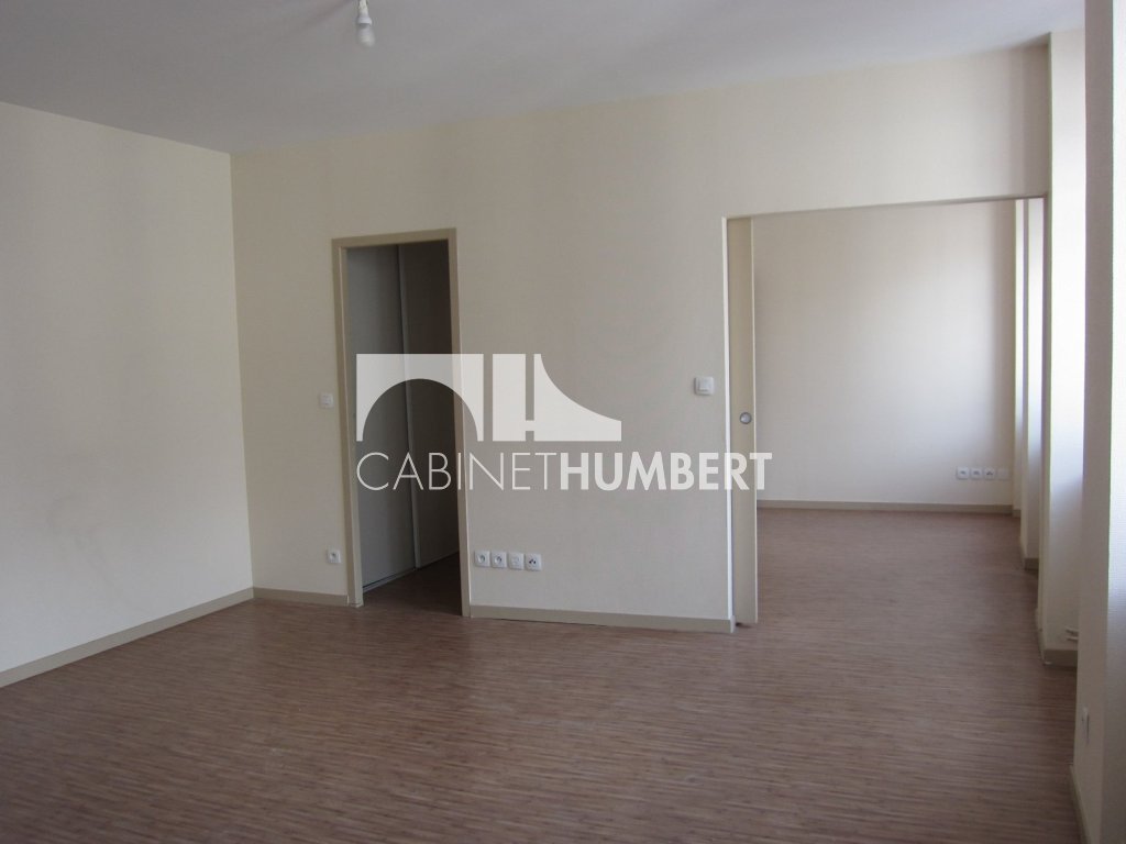 APPARTEMENT T3 A LOUER - ST ETIENNE CENTRE VILLE - 53.36 m2 - 515 &euro; charges comprises par mois