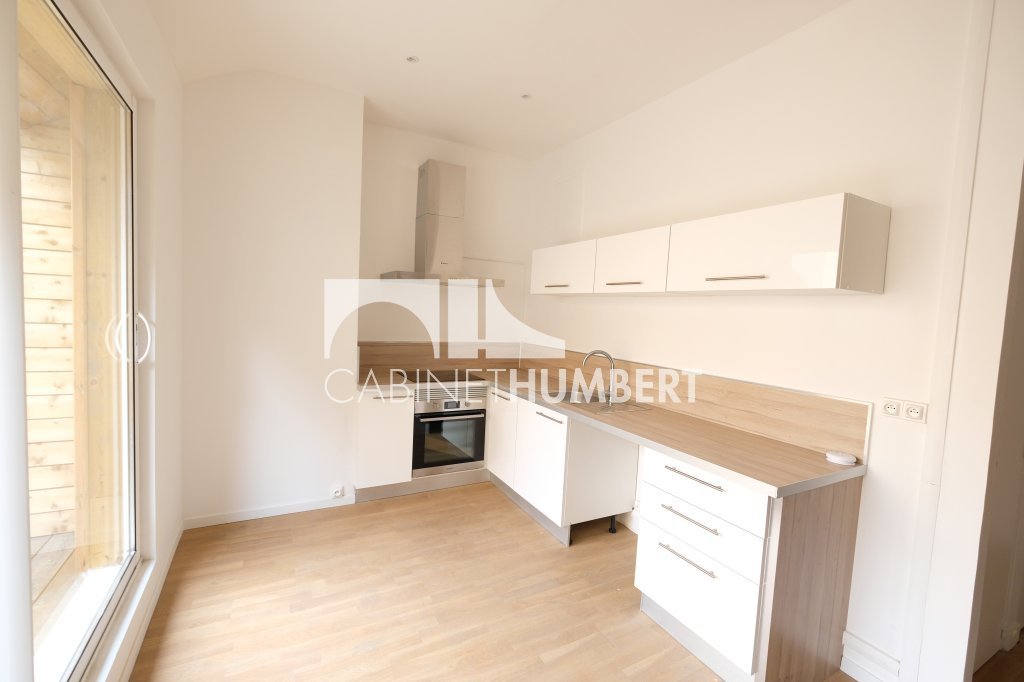 APPARTEMENT T3 A LOUER - ST ETIENNE CENTRE VILLE - 60.48 m2 - 770 € charges comprises par mois