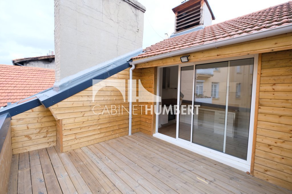 APPARTEMENT T3 A LOUER - ST ETIENNE CENTRE VILLE - 60.48 m2 - 770 € charges comprises par mois