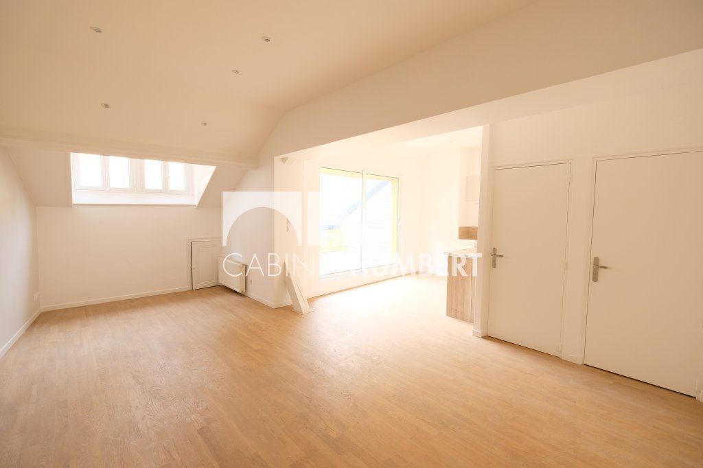 APPARTEMENT T3 A LOUER - ST ETIENNE CENTRE VILLE - 60.48 m2 - 770 € charges comprises par mois