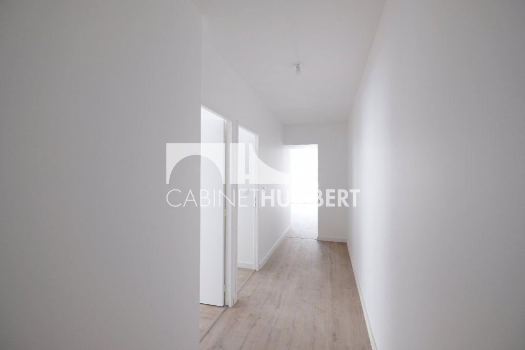 APPARTEMENT T3 A LOUER - ST ETIENNE CENTRE VILLE - 77.21 m2 - 740 € charges comprises par mois