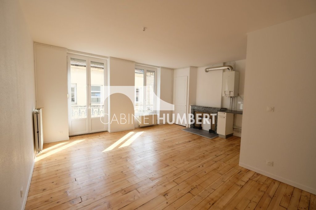 APPARTEMENT T3 A LOUER - ST ETIENNE CENTRE VILLE - 55.78 m2 - 540€ charges comprises par mois