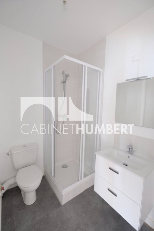 APPARTEMENT T3 A LOUER - ST ETIENNE CENTRE VILLE - 55.78 m2 - 540€ charges comprises par mois