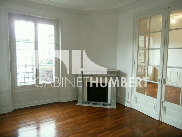 APPARTEMENT T3 A LOUER - ST ETIENNE CENTRE VILLE - 78.89 m2 - 550€ charges comprises par mois