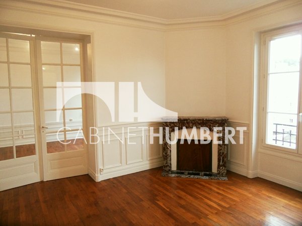 APPARTEMENT T3 A LOUER - ST ETIENNE CENTRE VILLE - 78.89 m2 - 550€ charges comprises par mois
