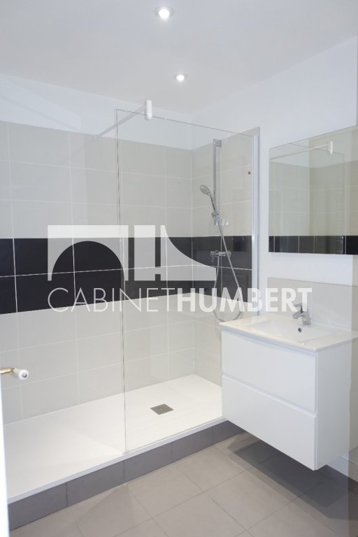 APPARTEMENT T3 A LOUER - ST ETIENNE CENTRE VILLE - 73.4 m2 - 610 &euro; charges comprises par mois