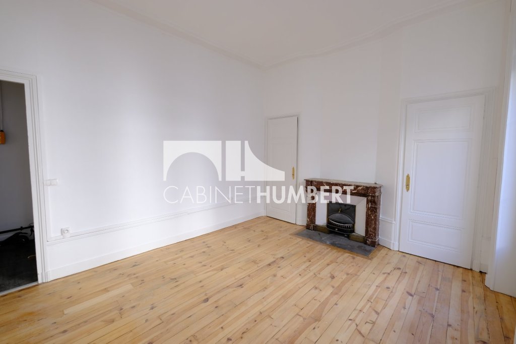 APPARTEMENT T3 A LOUER - ST ETIENNE CENTRE VILLE - 65.61 m2 - 560 &euro; charges comprises par mois