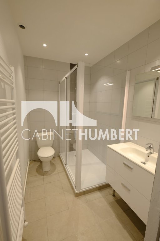 APPARTEMENT T3 A LOUER - ST ETIENNE CENTRE VILLE - 65.61 m2 - 560 &euro; charges comprises par mois