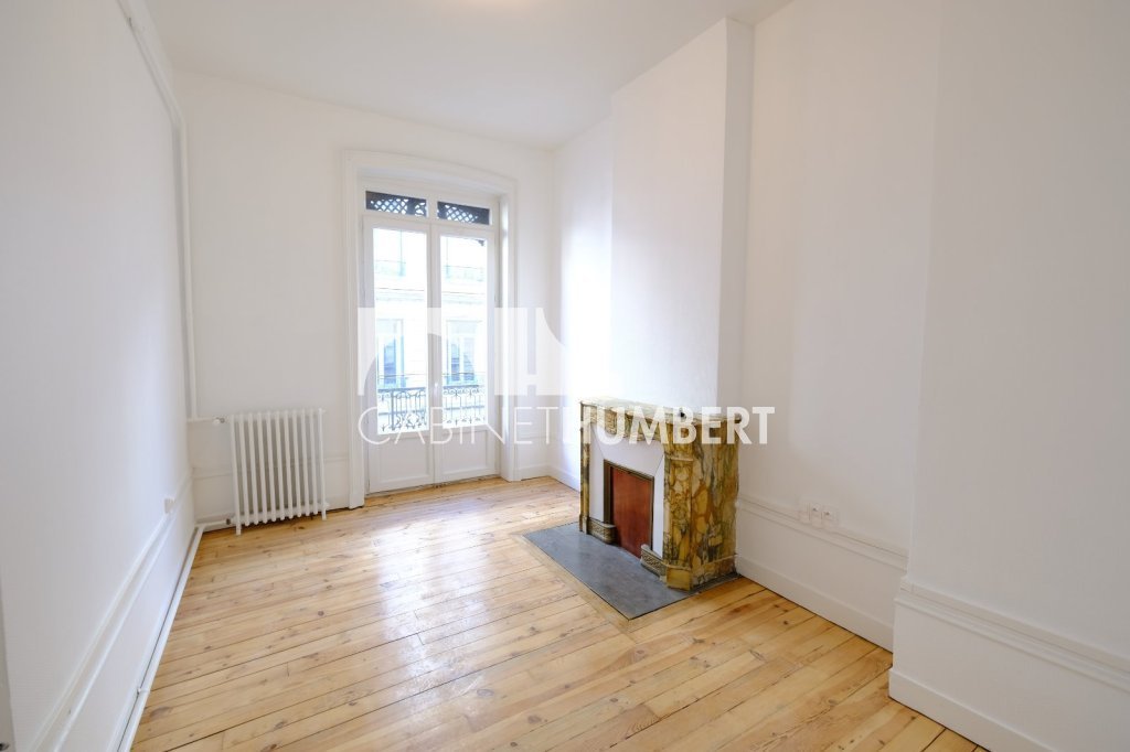 APPARTEMENT T3 A LOUER - ST ETIENNE CENTRE VILLE - 65.61 m2 - 560 &euro; charges comprises par mois