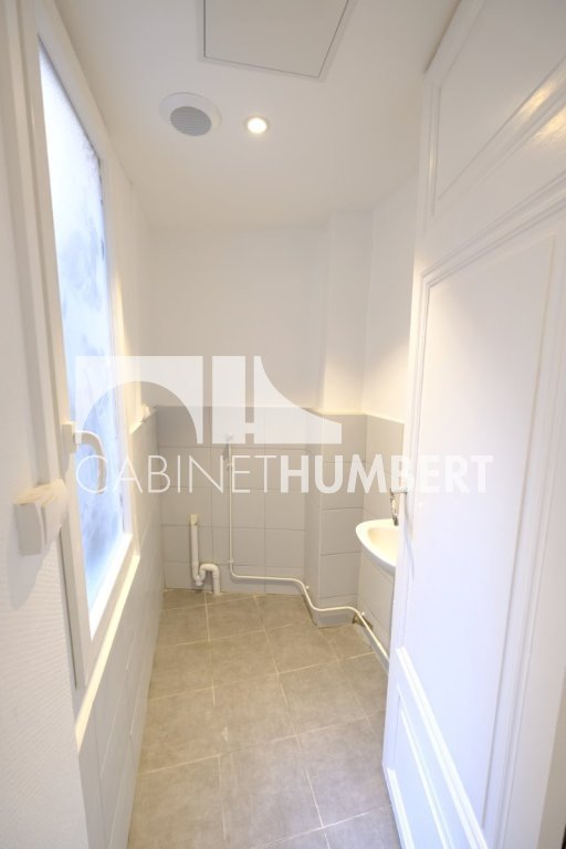 APPARTEMENT T3 A LOUER - ST ETIENNE CENTRE VILLE - 65.61 m2 - 560 &euro; charges comprises par mois