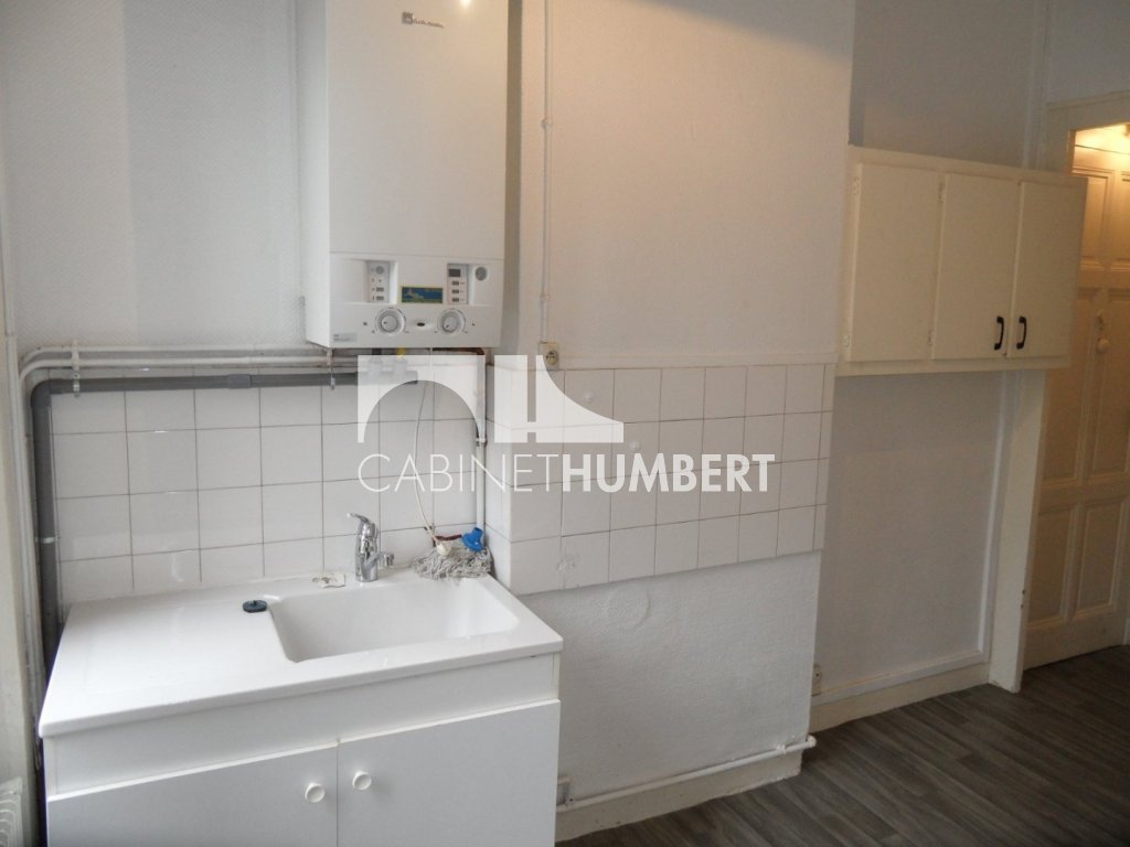 APPARTEMENT T3 A LOUER - ST ETIENNE CENTRE VILLE - 53 m2 - 425 &euro; charges comprises par mois